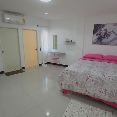 Banmeesukko Bed & Breakfast Phitsanulok Ngoại thất bức ảnh